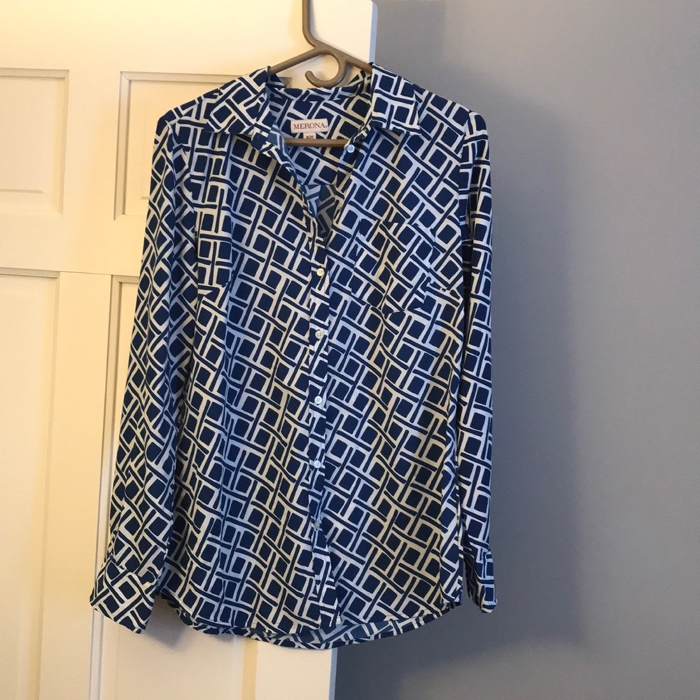 Blue and white top